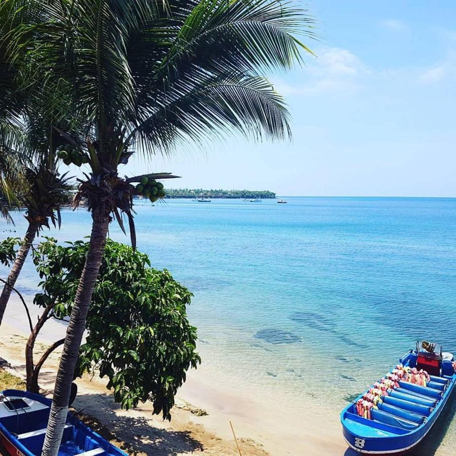 جزيرة ليتل كورن Las Palmeras Oceanview Hotel And Dive Center المظهر الخارجي الصورة